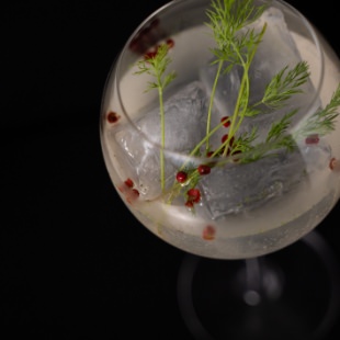 沖縄初のミクソロジーバー カクテル